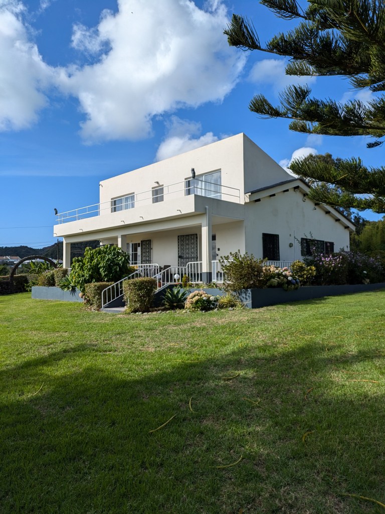 Holiday home with a large garden, ideal for digital nomads in the Azores seeking a peaceful retreat