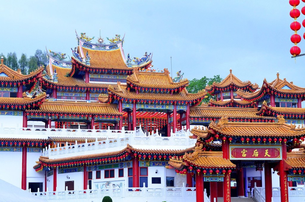 Thean Hou Temple in Kuala Lumpur, a vibrant Chinese temple and popular attraction for digital nomads exploring Malaysia