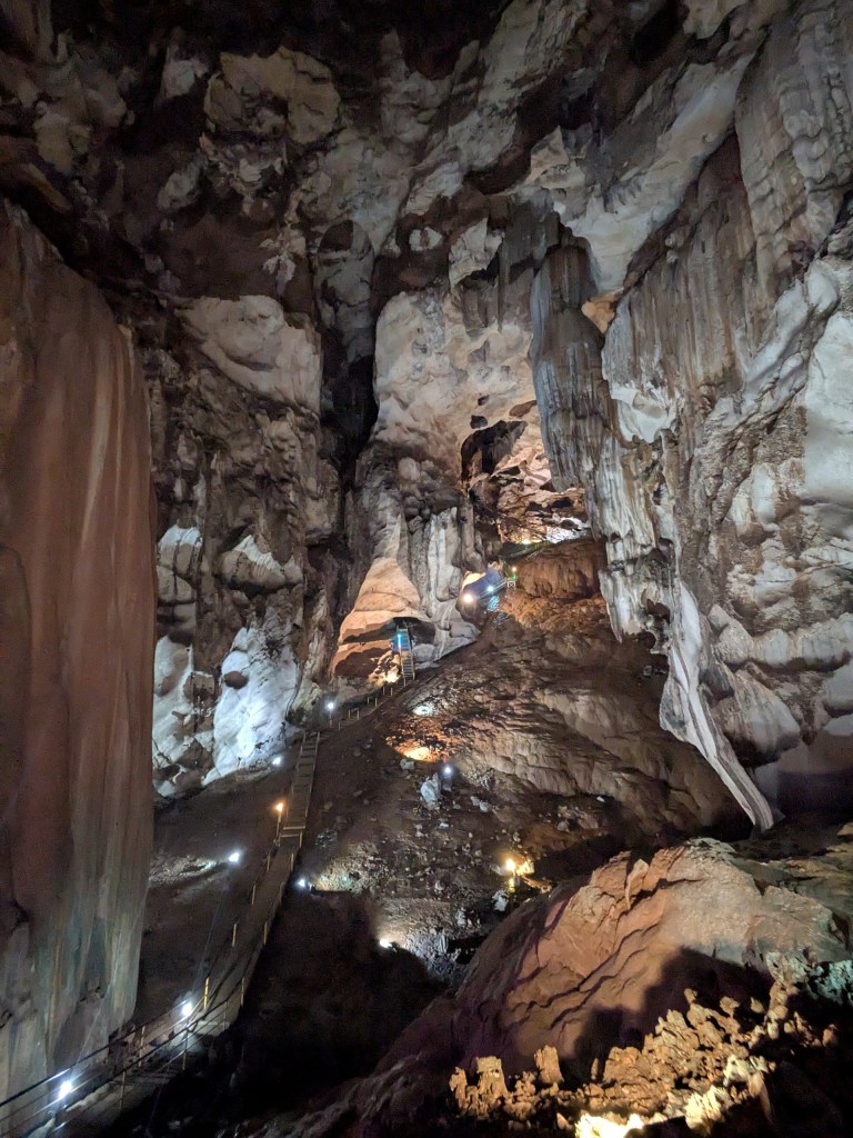 Gua Tempurung Cave near Ipoh for digital nomads in Malaysia